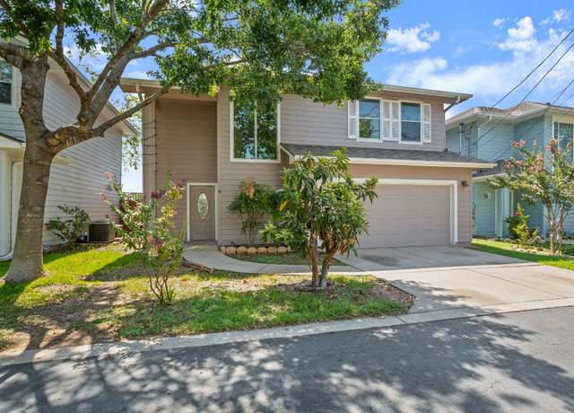 Property at 7312 E Ben White Blvd #16, Austin, TX 78741, 3 beds, 2.5 baths
