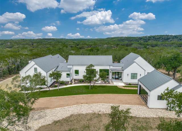 Property at 1958 Paradise Pkwy, Canyon Lake, TX 78133, 4 beds, 3.5 baths