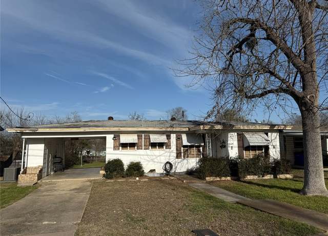 Property at 1804 Davis St, Taylor, TX 76574, 2 beds, 1 bath
