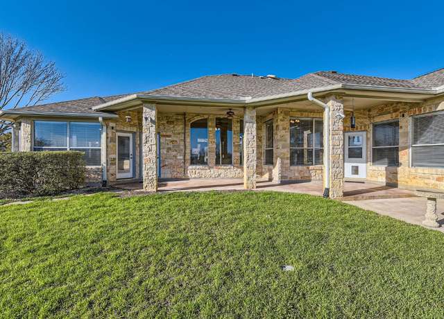 Property at 200 Hillside Dr, Dripping Springs, TX 78620, 4 beds, 3 baths