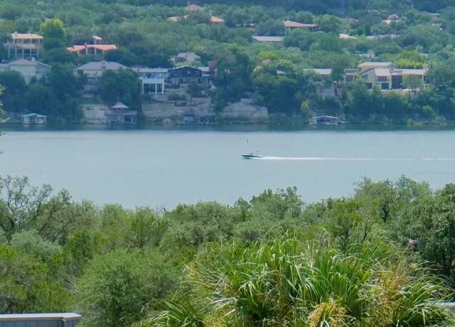 Property at 302 Southwind Rd, Lago Vista, TX 78645, 3 beds, 2.5 baths