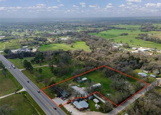 Property at 566 N State Highway 95, Bastrop, TX 78602, 5 beds, 5 baths