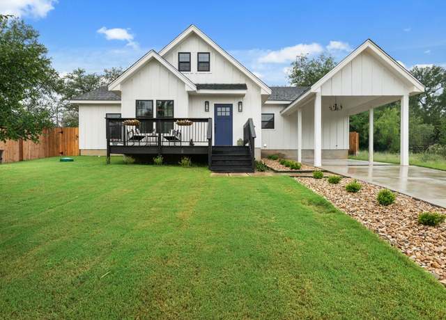 Property at 206 Sunfire, Spicewood, TX 78669, 3 beds, 2 baths