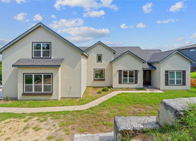 Property at 20606 High Dr, Lago Vista, TX 78645, 5 beds, 3.5 baths