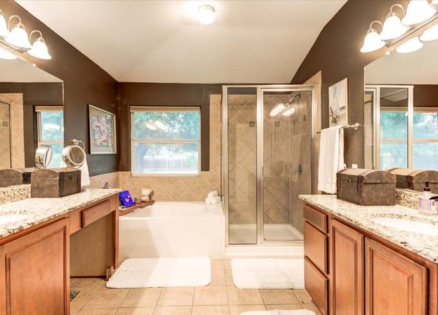 Property at 109 S Santa Fe Trl, Liberty Hill, TX 78642, 4 beds, 2 baths