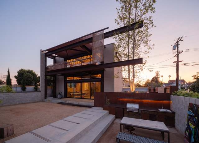 Property at 5701 7th Ave, Out Of State, CA 90018, 4 beds, 3.5 baths