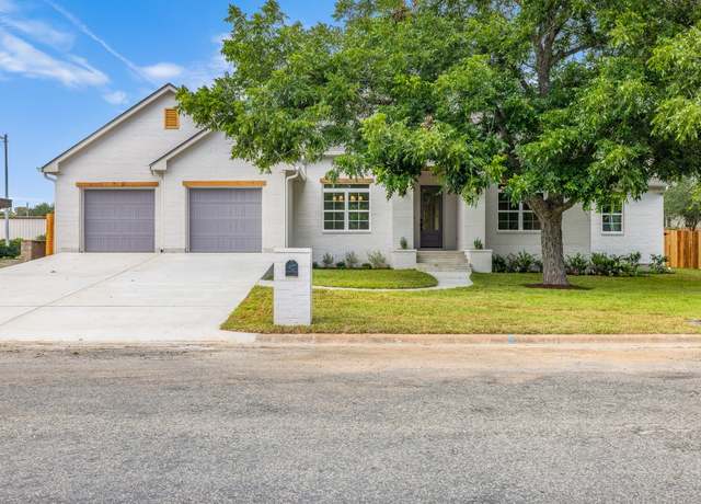 Property at 271 S College St, La Grange, TX 78945, 3 beds, 2 baths