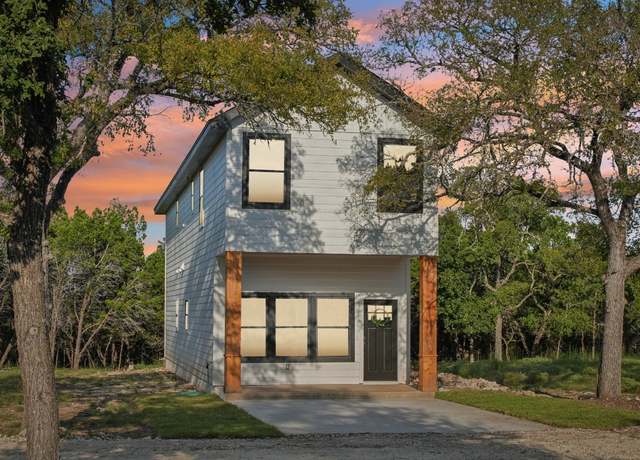 Property at 117 Golf Crest Dr, Wimberley, TX 78676, 4 beds, 3 baths