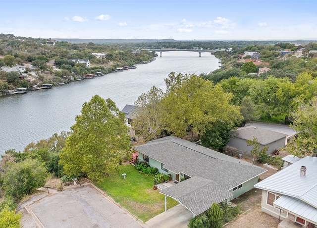 Property at 502 East Ave, Marble Falls, TX 78654, 2 beds, 1.5 baths