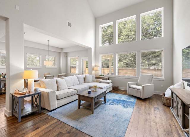 Property at 1403 Matthews Ln, Austin, TX 78745, 4 beds, 3.5 baths
