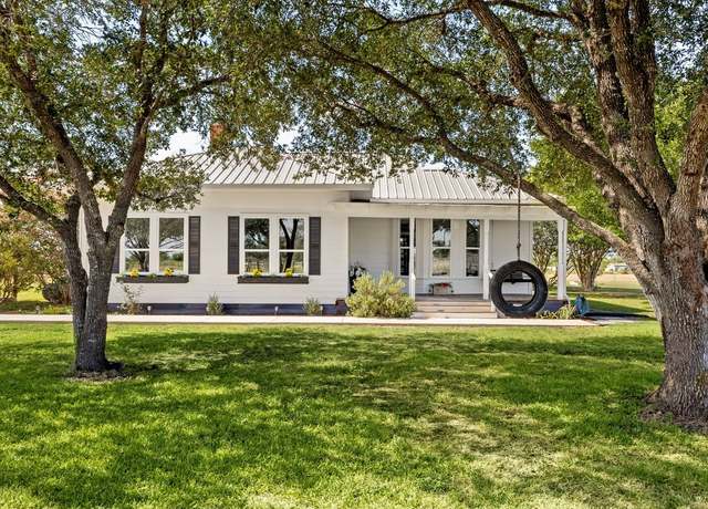 Property at 6673 Center Point Rd, San Marcos, TX 78666, 4 beds, 2.5 baths