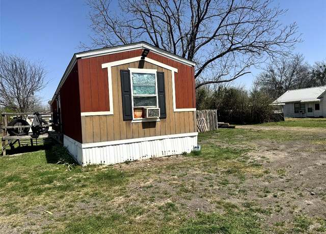 Property at 430 S Bowie St, Bartlett, TX 76511, 3 beds, 2 baths