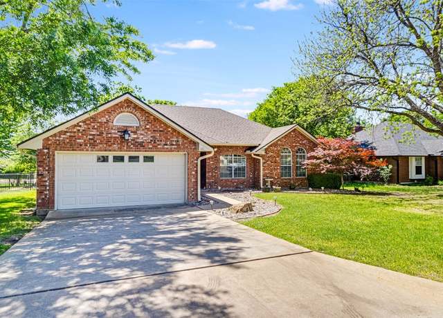 Property at 181 Cypress Pt, Meadowlakes, TX 78654, 3 beds, 2 baths