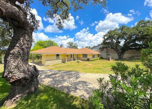 Property at 116 Crestview Dr, Canyon Lake, TX 78133, 2 beds, 1 bath