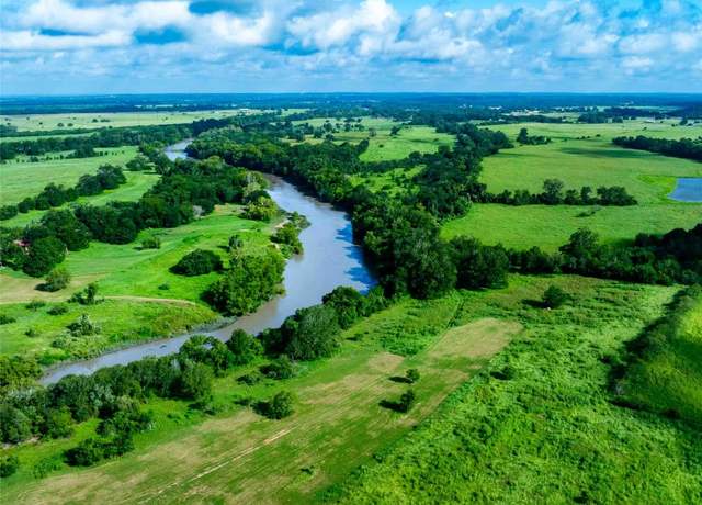 Property at 663 NW Loop 230, Smithville, TX 78957