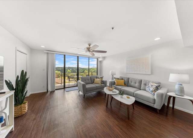 Property at 40 N Interstate Hwy 35 Unit 6B3, Austin, TX 78701, 2 beds, 2 baths