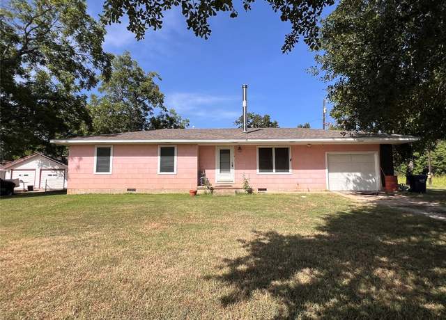 Property at 110 S Travis St, Rockdale, TX 76567, 3 beds, 1 bath
