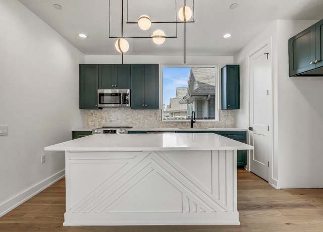 Property at 4127 E 12th St #1, Austin, TX 78721, 3 beds, 2.5 baths