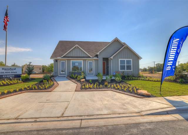 Property at 104 North Richland Dr, Lockhart, TX 78644, 4 beds, 3 baths