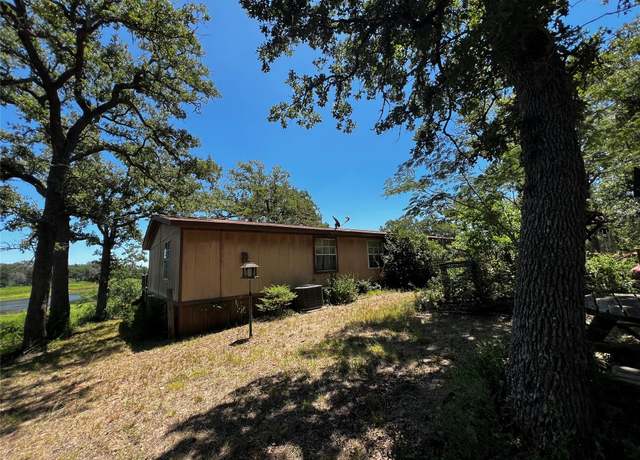 Property at 123 Lakeshore Dr, Paige, TX 78659, 3 beds, 2 baths