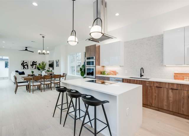Property at 2511 E 5th St, Austin, TX 78702, 3 beds, 3.5 baths