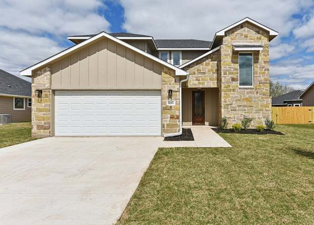 Property at 106 Callie St, Smithville, TX 78957, 4 beds, 3.5 baths