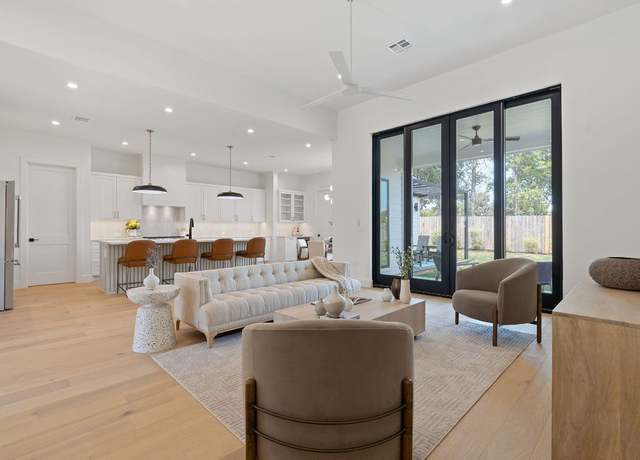 Property at 814 Stark St, Austin, TX 78756, 4 beds, 3.5 baths
