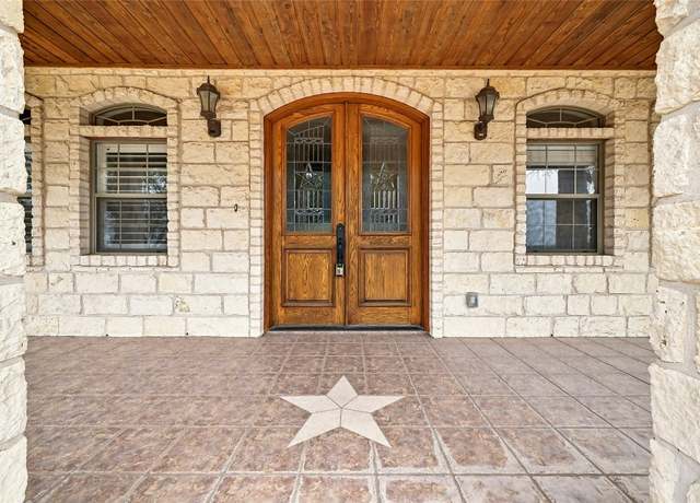 Property at 211 Summit Ridge Rd, Burnet, TX 78611, 5 beds, 3 baths