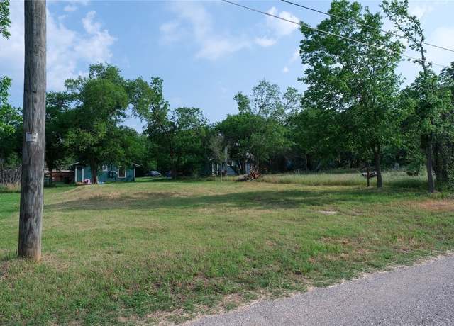 Property at 602 Alley A St, Elgin, TX 78621