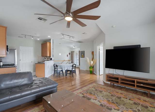 Property at 9201 Brodie Ln #3401, Austin, TX 78748, 2 beds, 1.5 baths