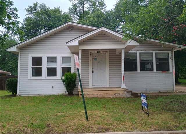 Property at 736 W Bell Ave, Rockdale, TX 76567, 3 beds, 1 bath