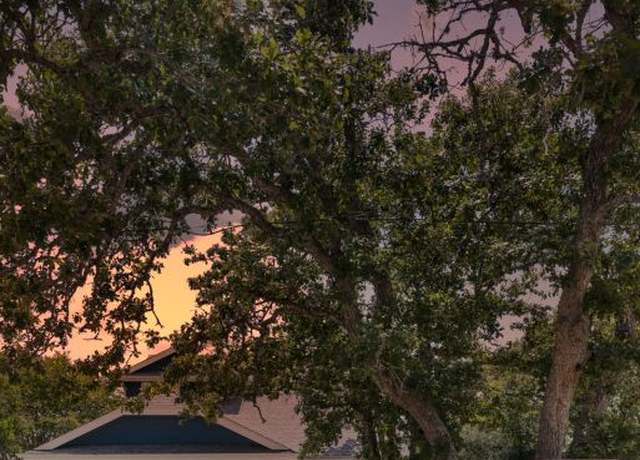 Property at 9 Flaming Cliff Rd, Wimberley, TX 78676, 4 beds, 2.5 baths