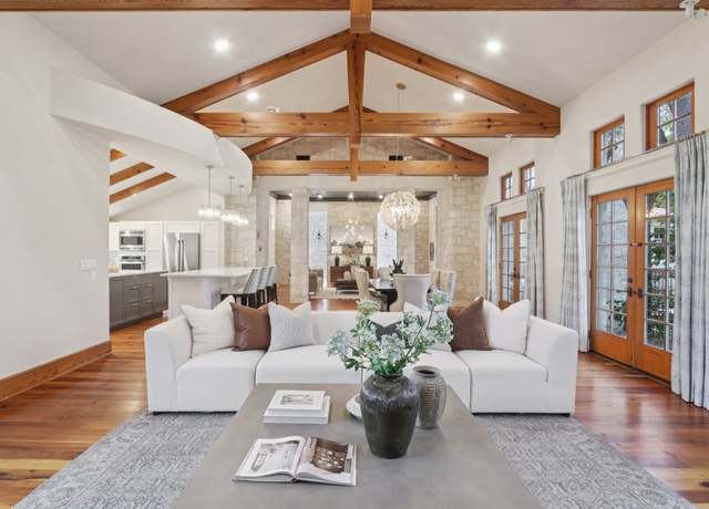 Property at 7811 High Hollow Dr, Austin, TX 78750, 4 beds, 4.5 baths