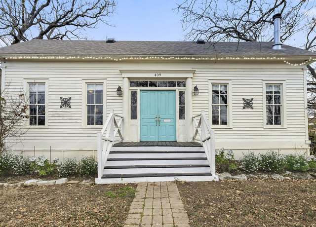 Property at 409 N Main St, Burnet, TX 78611, 3 beds, 3.5 baths