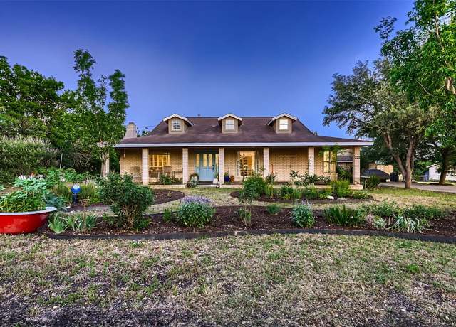 Property at 900 Williamson Rd, Kyle, TX 78640, 3 beds, 2.5 baths