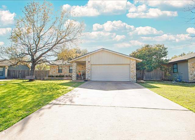 Property at 2206 Trails End Dr, Georgetown, TX 78626, 3 beds, 2 baths