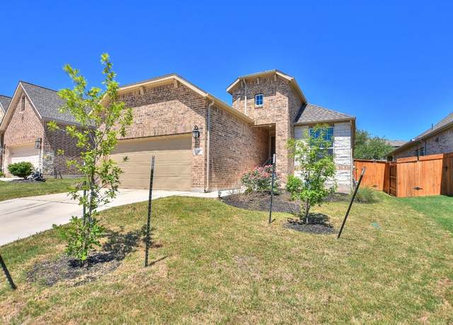 Property at 141 Green Knoll Ln, Georgetown, TX 78628, 3 beds, 2 baths