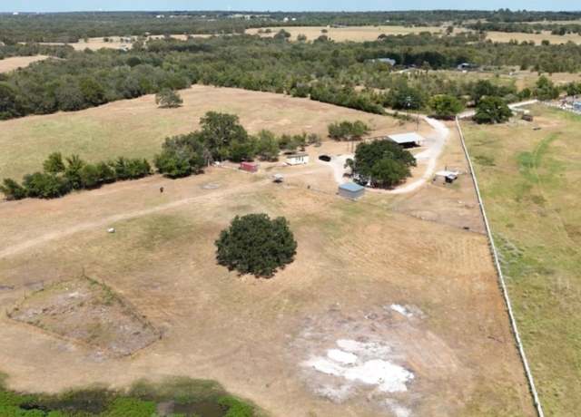 Property at 222 Powell Ln, Elgin, TX 78621
