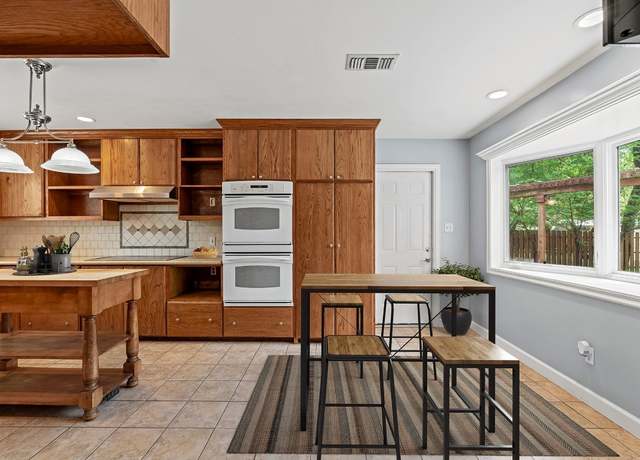 Property at 2205 Vogel Ave, Rockdale, TX 76567, 3 beds, 2 baths