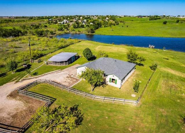 Property at 1644 County Road 139, Hutto, TX 78634, 2 beds, 2 baths