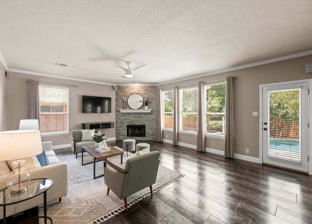 Property at 7517 Robert Kleburg Ln, Austin, TX 78749, 4 beds, 2.5 baths