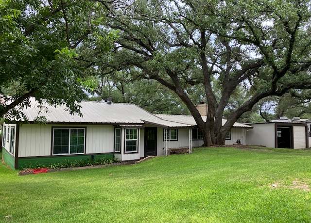 Property at 700 Cr 126 Rd, Kingsland, TX 78639, 2 beds, 2 baths