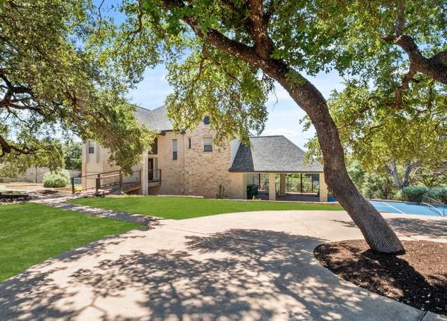 Property at 18113 Travis Dr, Lago Vista, TX 78645, 6 beds, 4.5 baths