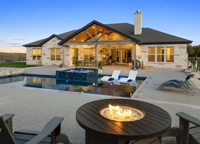Property at 425 Private Road 915, Georgetown, TX 78633, 3 beds, 3.5 baths