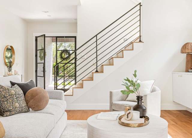 Property at 2209 Townes Ln, Austin, TX 78703, 4 beds, 3.5 baths