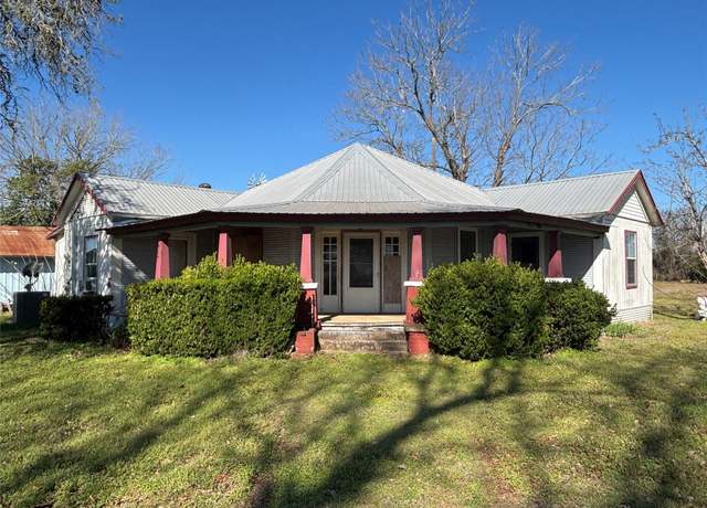 Property at 5612 Hwy 71 E, Smithville, TX 78957, 4 beds, 2 baths