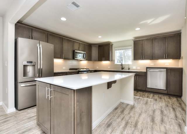 Property at 220 Comal Ln, Georgetown, TX 78633, 2 beds, 2 baths
