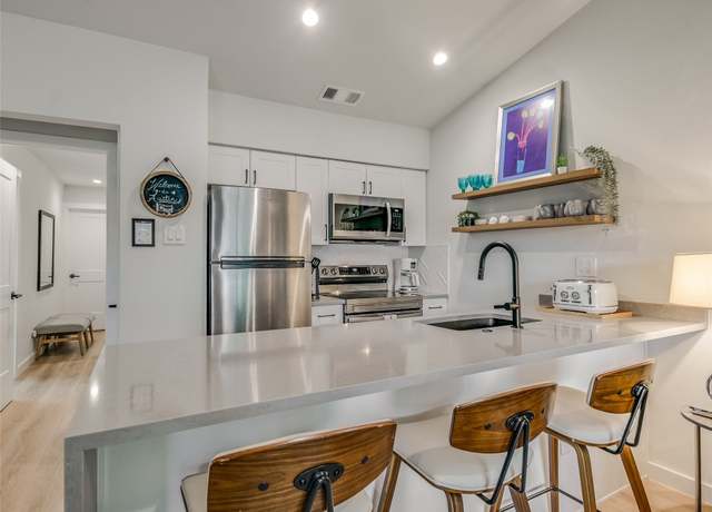 Property at 1213 Hollow Creek Dr #4, Austin, TX 78704, 1 bed, 1 bath