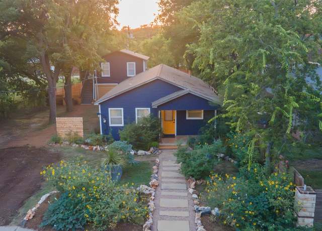Property at 1148 Gunter St Unit A & B, Austin, TX 78721, 4 beds, 3.5 baths