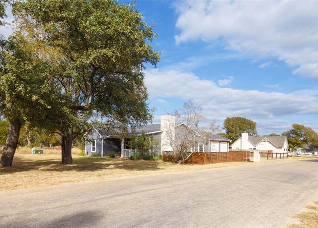 Property at 30 Serenade Cir, Wimberley, TX 78676, 3 beds, 2 baths